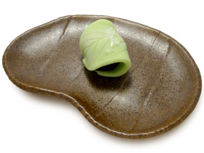 初夏の上生菓子 雨滴だり